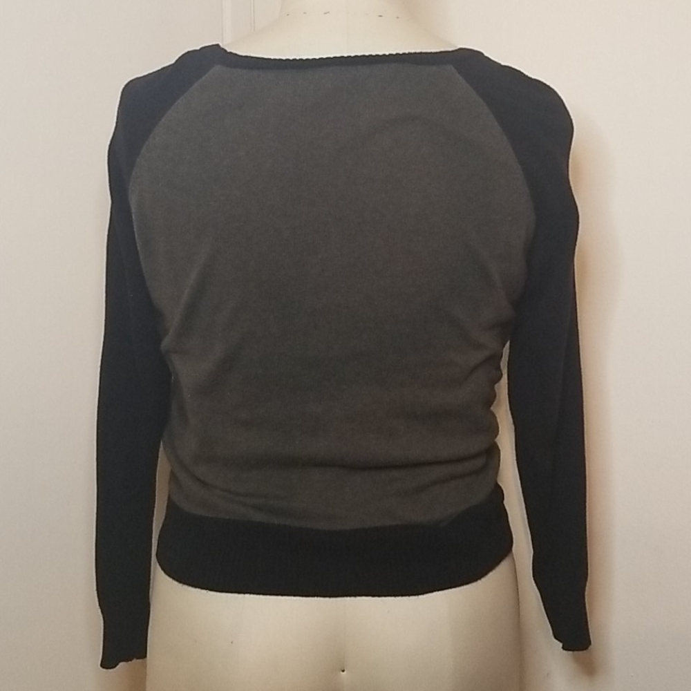 TORRID Raglan Color Block Sweater. Plus 2x - Picture 3 of 7